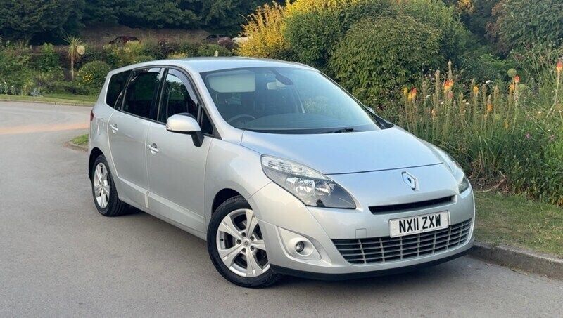 Silver Used 2011 Renault Grand Scénic III Dynamique MPV | £2,795 (Good price) - Image 1/4