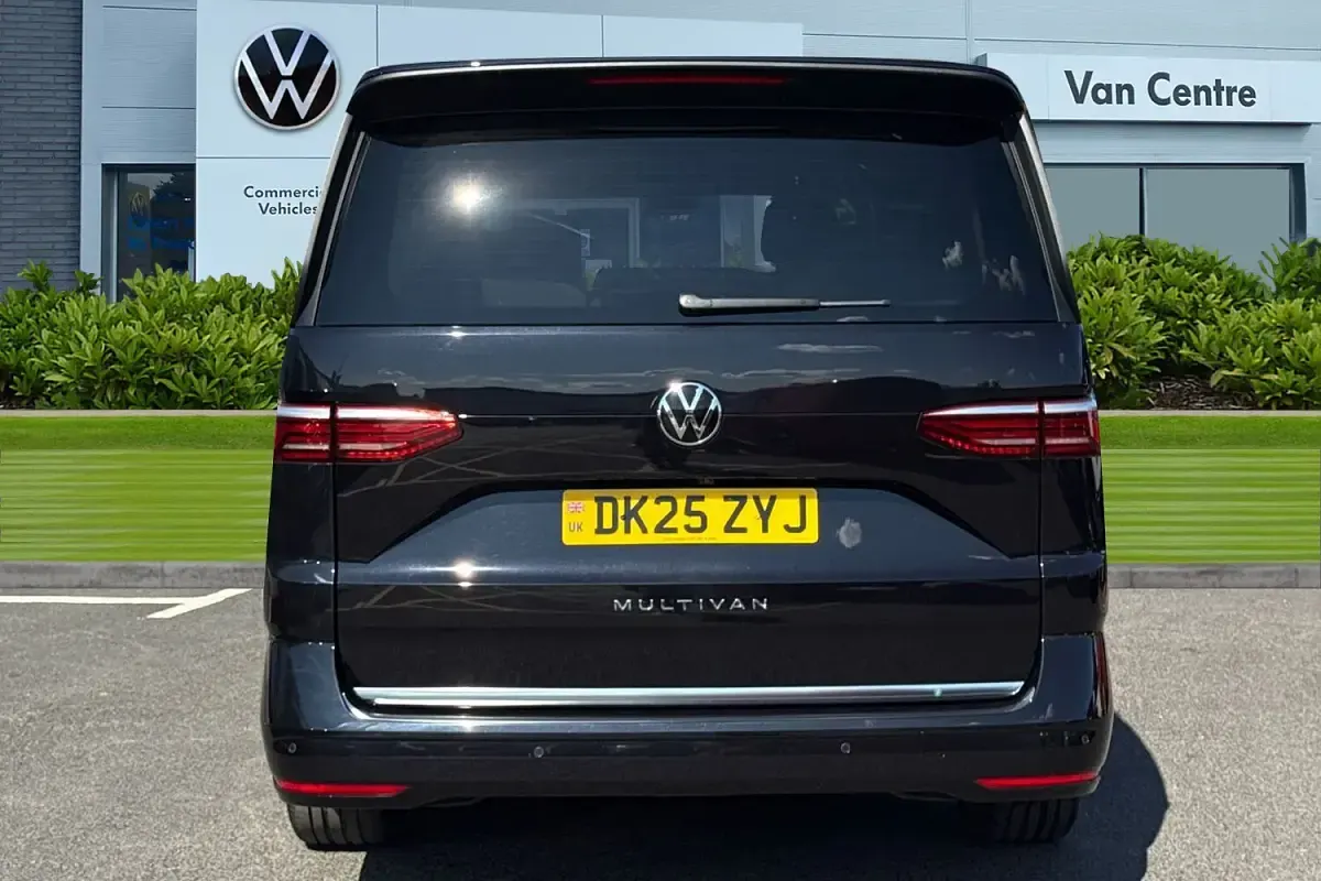 Used VW Multivan Style 150 HP (110 kW) 2025 Black MPV