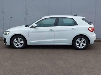 Used Audi A1 Design 95 HP (69 kW) 2022 White SUV