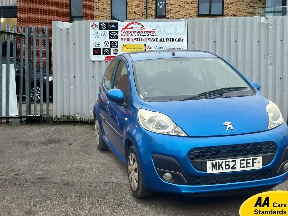 Used Peugeot 107 Active 68 HP (50 kW) 2012 Blue Hatchback