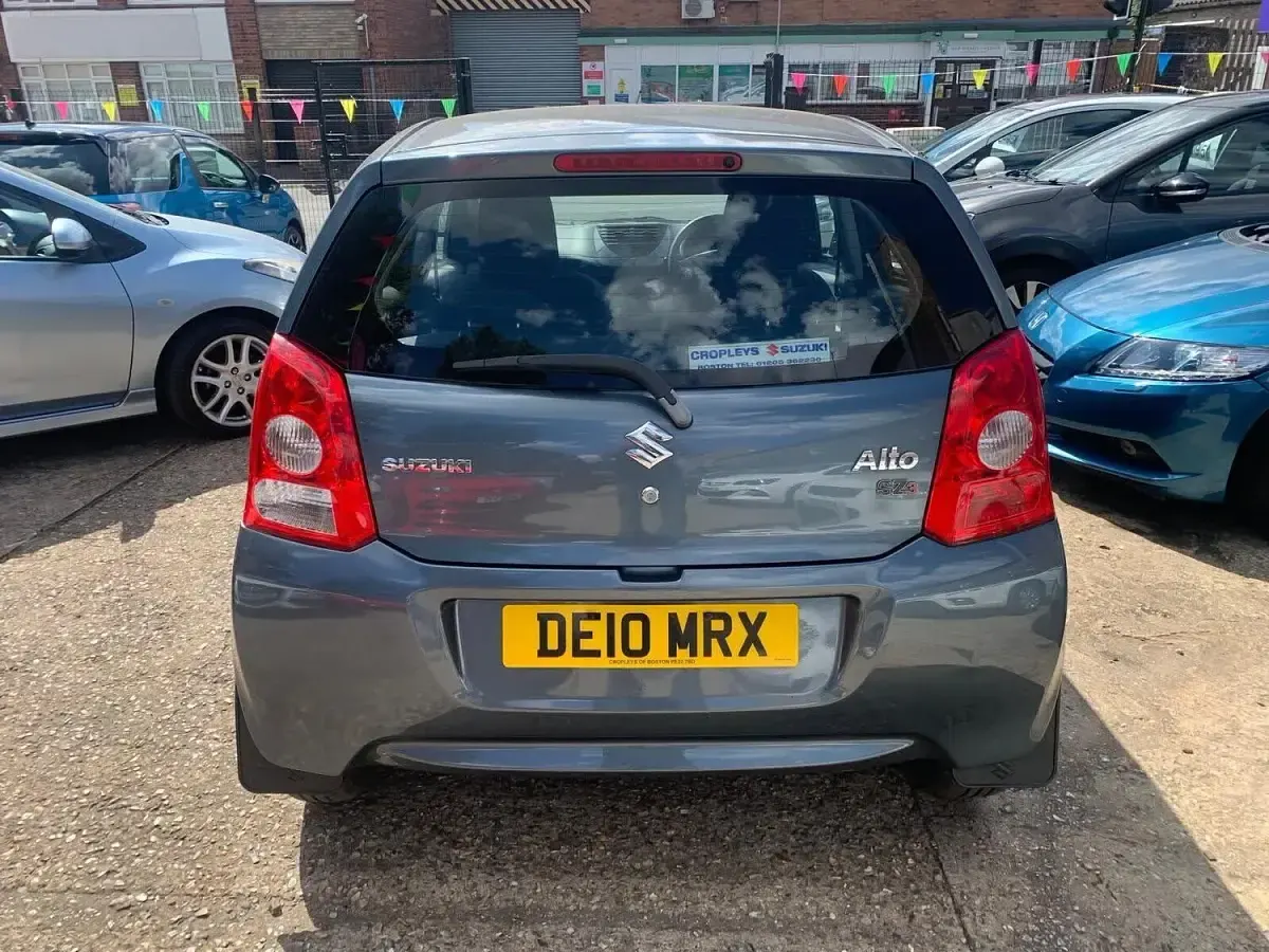 Used Suzuki Alto SZ3 68 HP (50 kW) 2010 Grey Hatchback