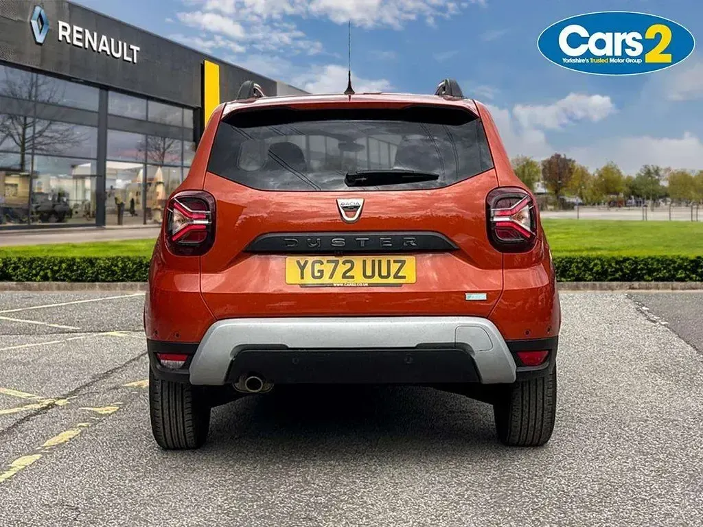 Used Dacia Duster Prestige 99 HP (72 kW) 2022 Orange SUV