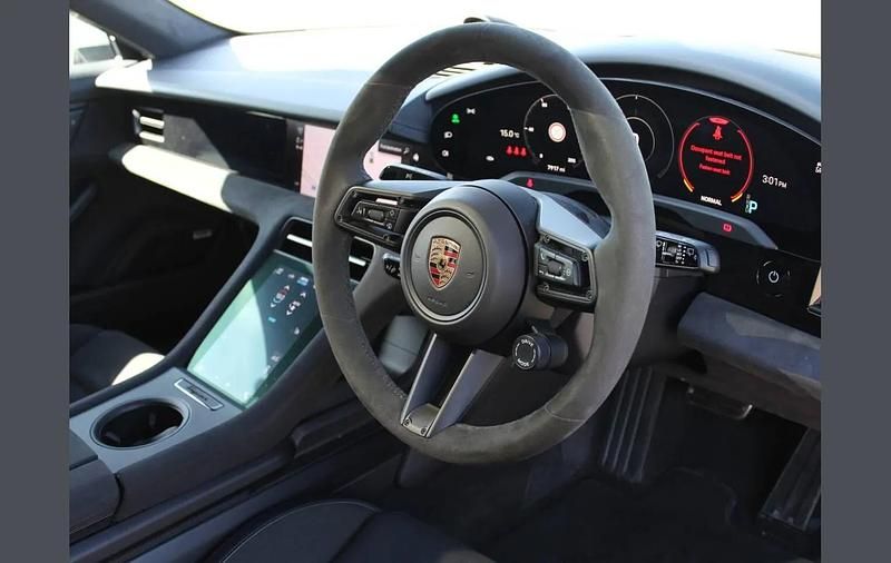 Used Porsche Taycan 439 kW (598 HP) 2024 Grey Estate