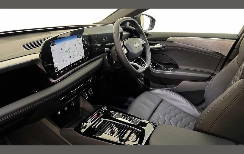 Used Audi e-tron S-Line 269 kW (367 HP) 2025 Black SUV