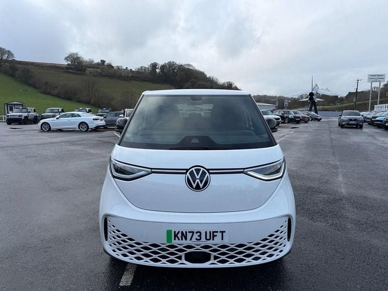 Usado VW ID. Buzz Pro 150 kW (204 HP) 2023 Branco Monovolume