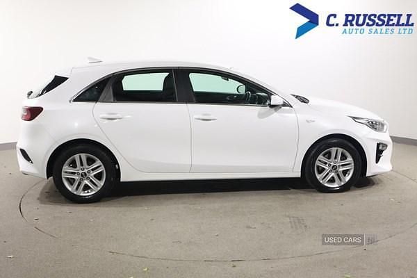 Used Kia Ceed 2020 White Hatchback
