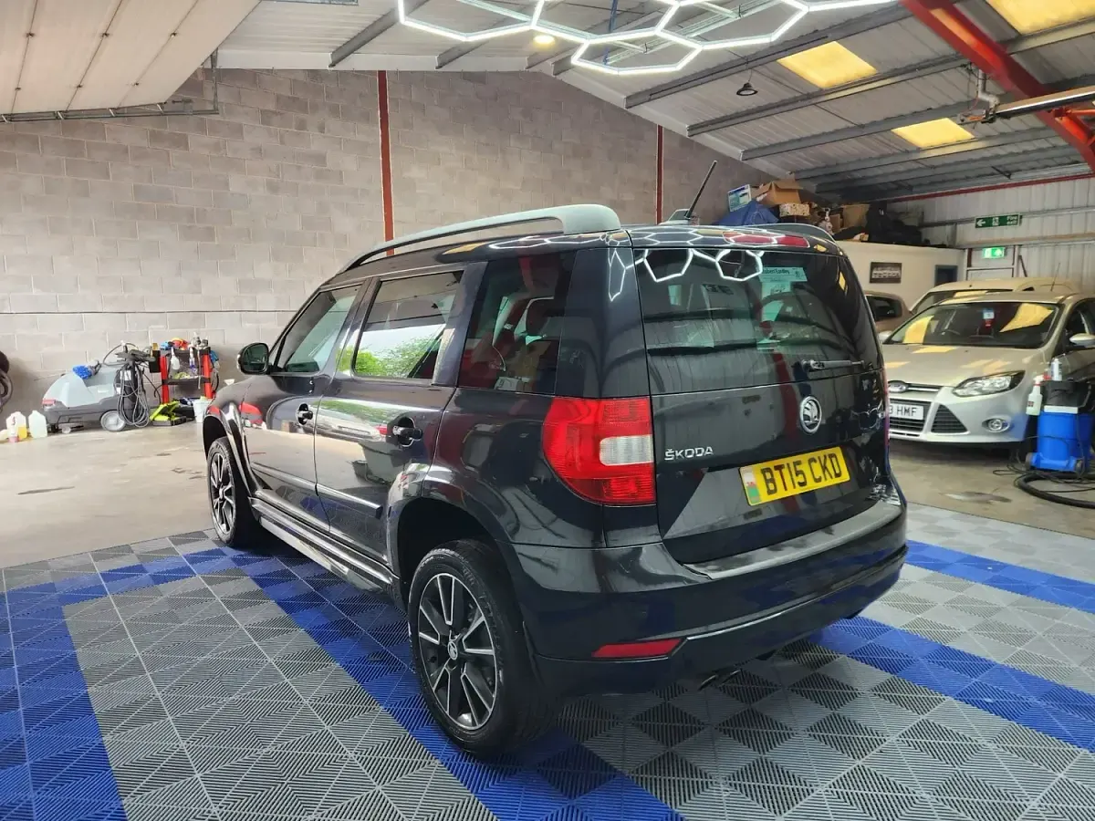 Used Skoda Yeti 140 HP (102 kW) 2015 Black SUV
