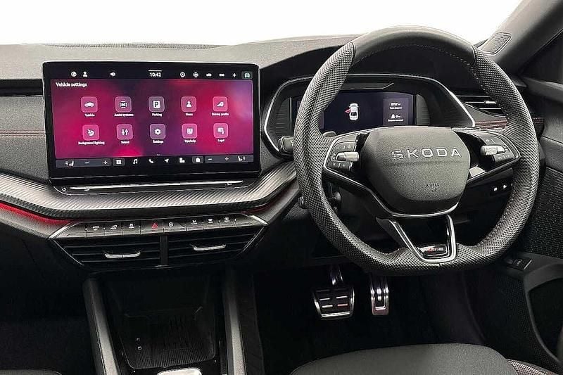 Used Skoda Octavia vRS 195 HP (143 kW) 2025 Hyper green Hatchback