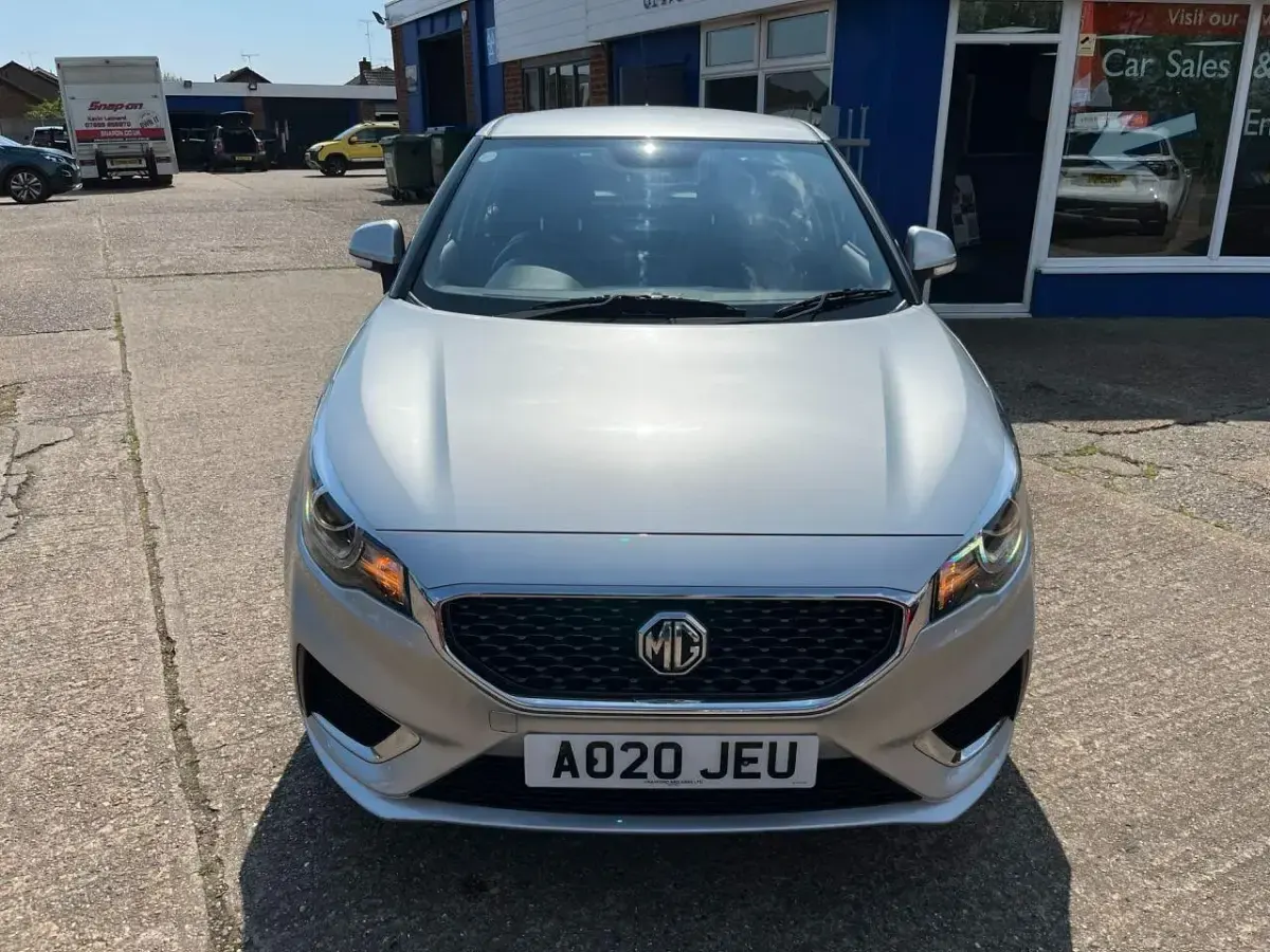 Used MG MG3 Exclusive 106 HP (77 kW) 2020 Silver Hatchback