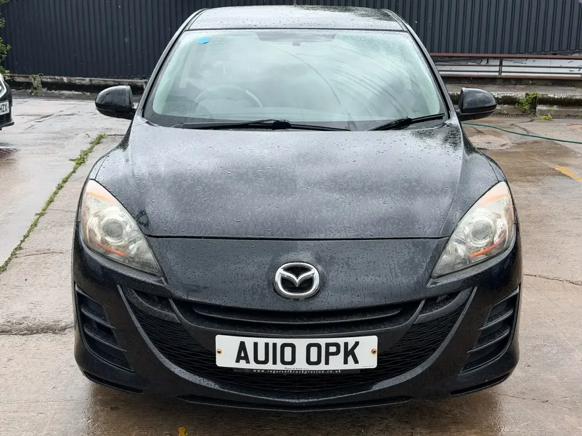 Used Mazda 3 105 HP (77 kW) 2010 Black Hatchback