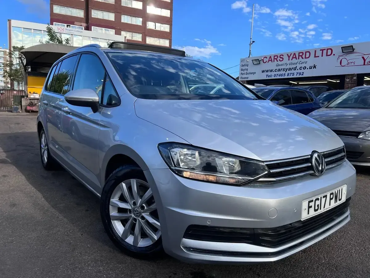 Used VW Touran Family 115 HP (84 kW) 2017 Silver MPV