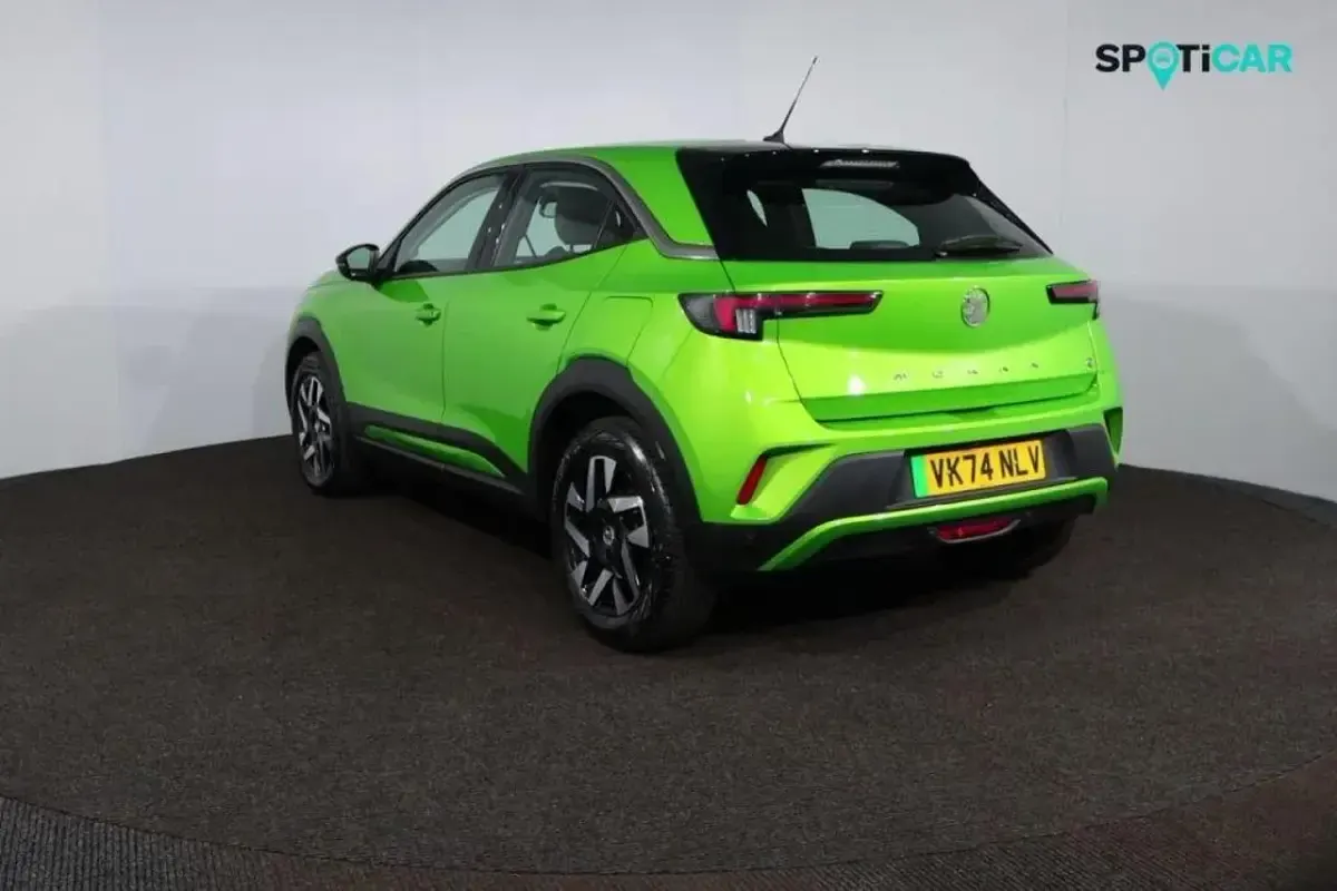 Usata Vauxhall Mokka Design Edition 100 kW (136 CV) 2024 Verde SUV