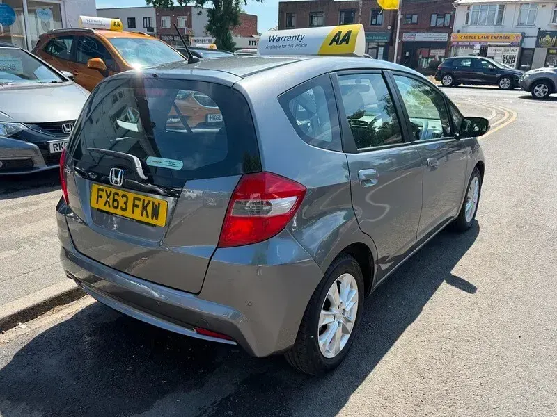 Used Honda Jazz ES 99 HP (72 kW) 2013 Grey Hatchback