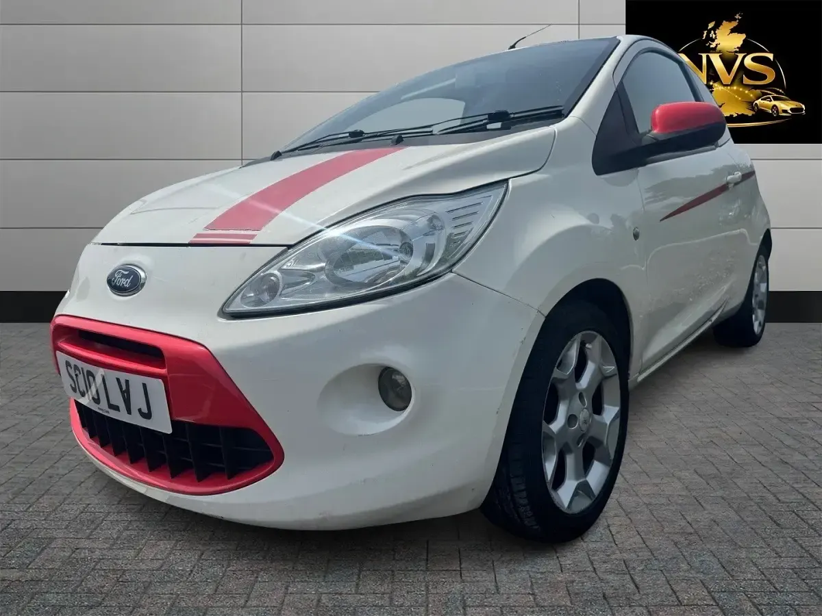 Used Ford Ka 69 HP (50 kW) 2010 White Hatchback