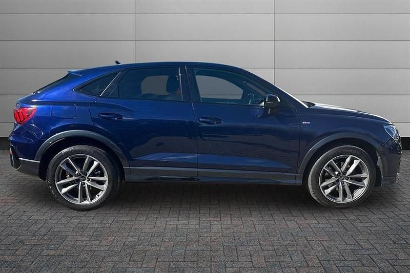 Used Audi Q3 Black Edition 150 HP (110 kW) 2023 Blue SUV