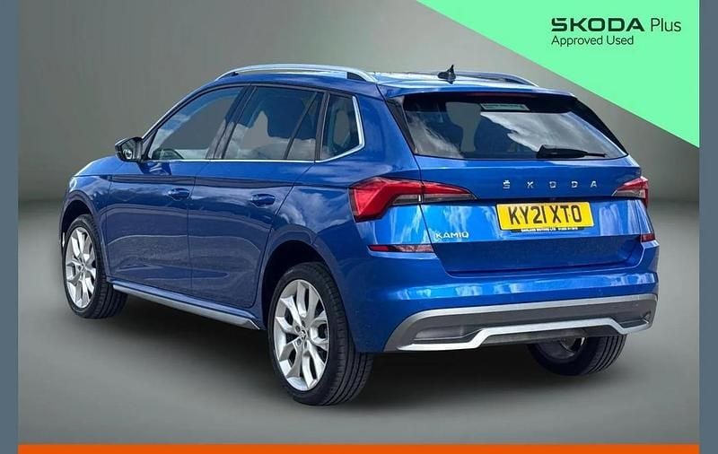 Used Skoda Kamiq SE L 147 HP (108 kW) 2021 Race blue metallic SUV