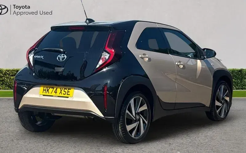 Used Toyota Aygo X 72 HP (52 kW) 2024 Ginger beige bitone SUV