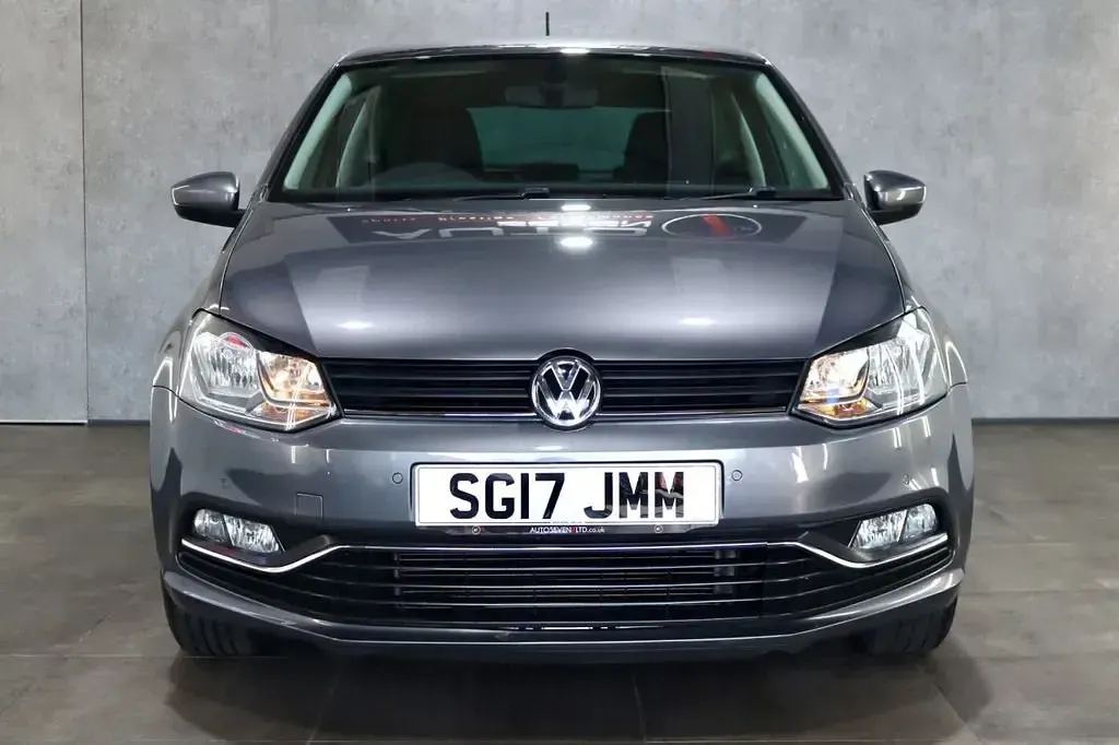 Używany VW Polo Edition 60 KM (44 kW) 2017 Szary Hatchback
