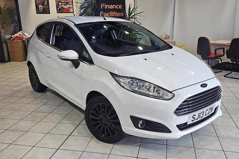 White Used 2013 Ford Fiesta Titanium Hatchback | £4,015 (Fair price) - Image 1/1