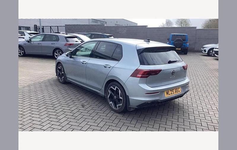 Used VW Golf VIII R-line 150 HP (110 kW) 2025 Silver Hatchback