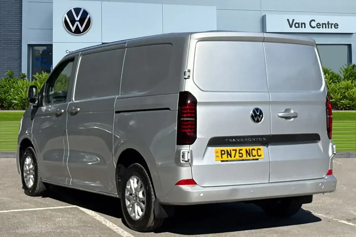 Nouă VW Transporter Pro 2025 Gri Van