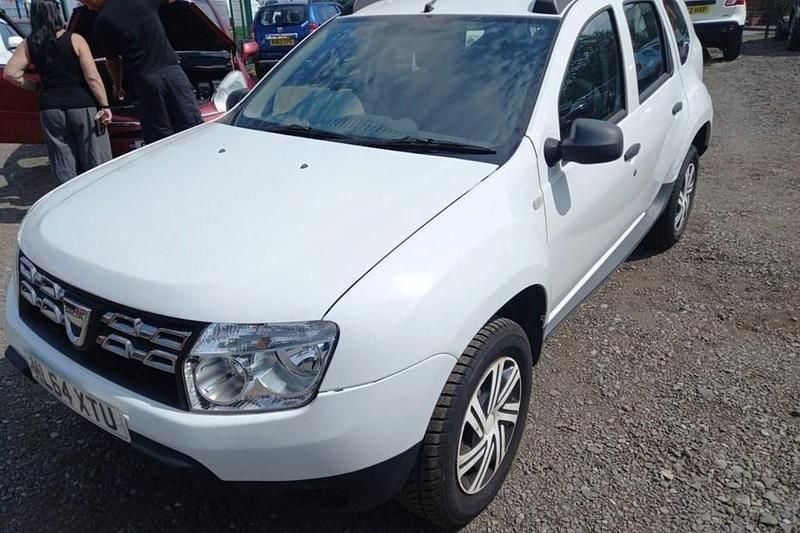 White Used 2014 Dacia Duster Acces SUV | £3,495 (Fair price) - Image 1/1