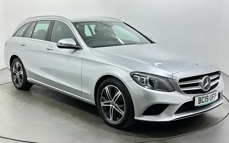 Usado Mercedes C200 Premium 184 HP (135 kW) 2019 Carrinha