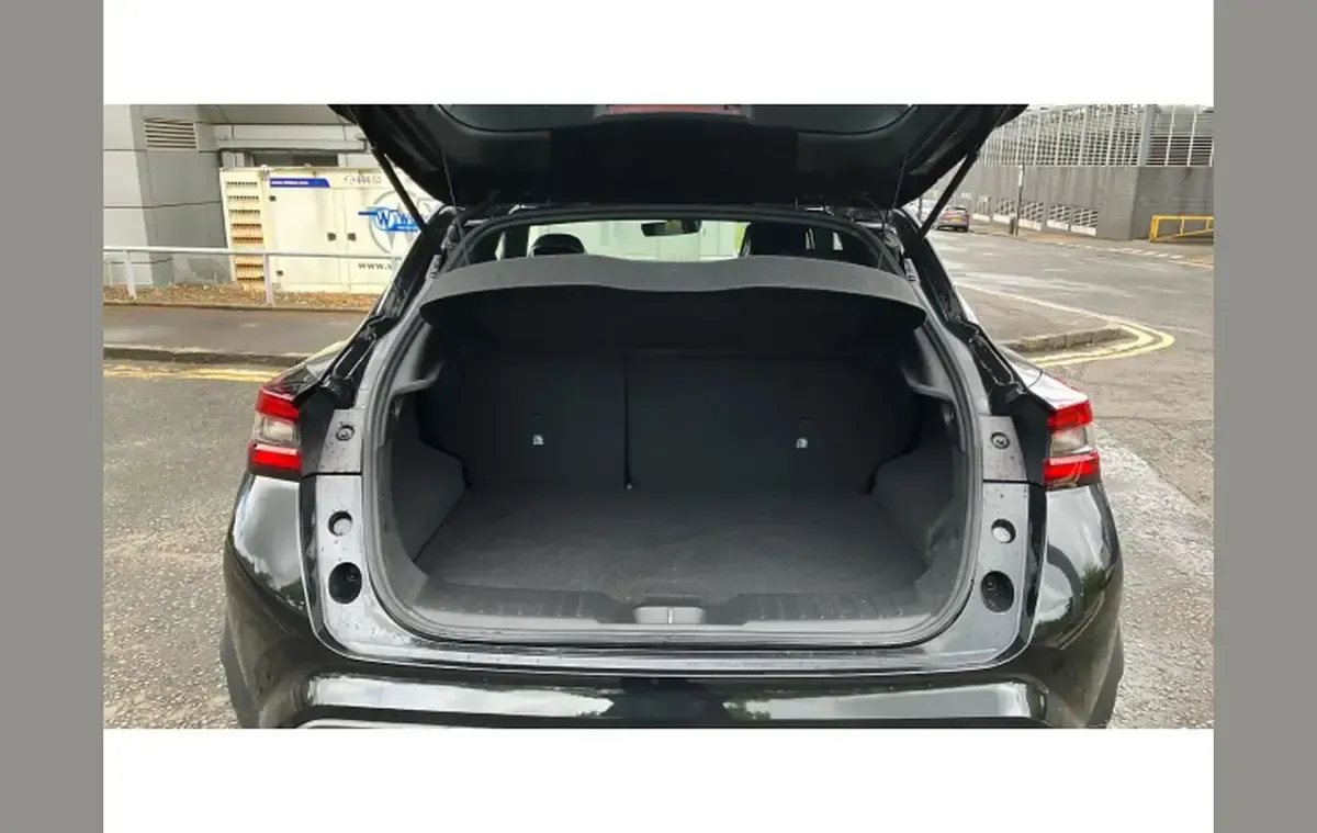 Used Nissan Juke Tekna 143 HP (105 kW) 2025 Black SUV