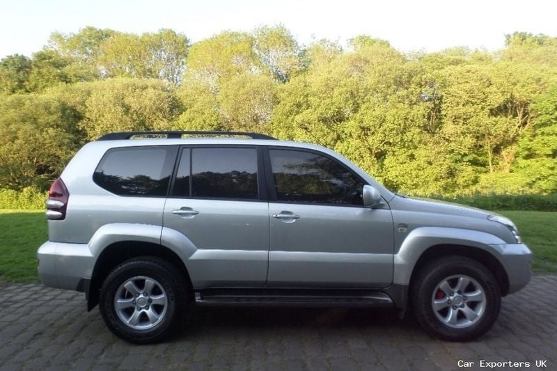 Used Toyota Land Cruiser 161 HP (118 kW) 2003 SUV