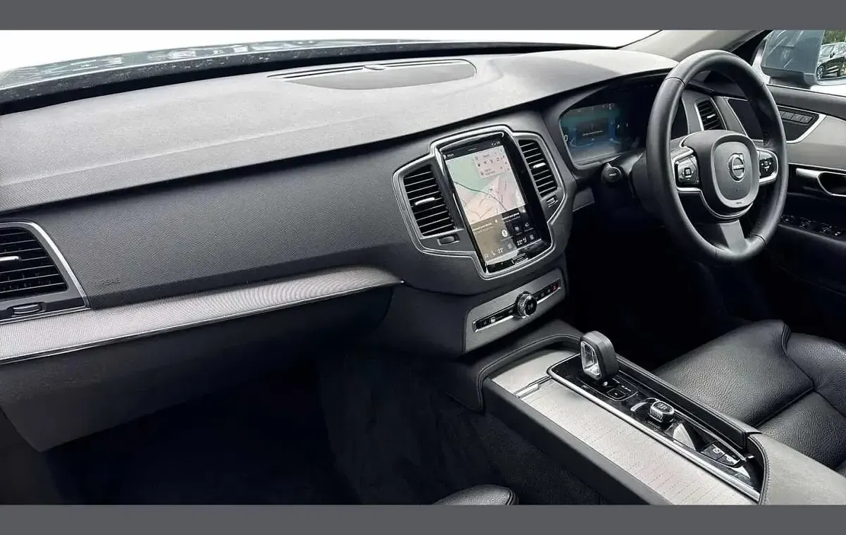 Used Volvo XC90 Core 247 HP (181 kW) 2022 Grey SUV