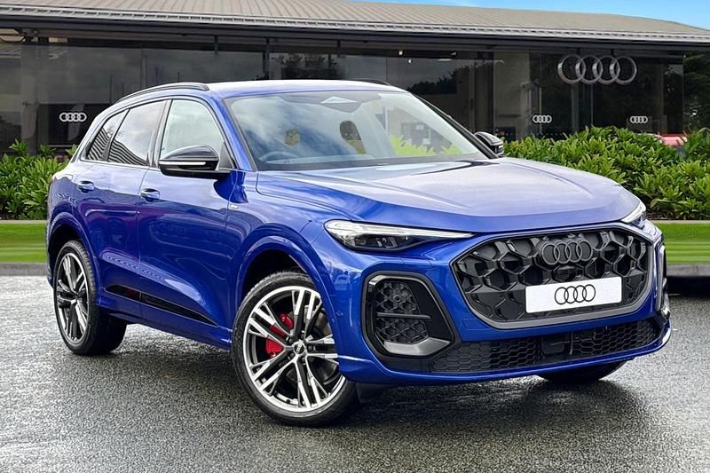 Blue New 2025 Audi Q5 SUV | £58,255 (Good price) - Image 1/4