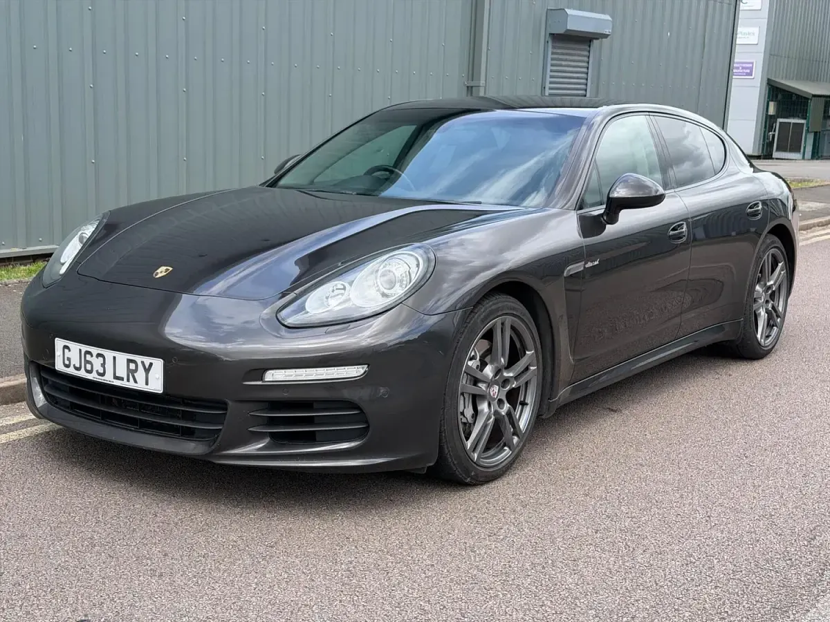 Used Porsche Panamera 300 HP (220 kW) 2013 Grey Hatchback
