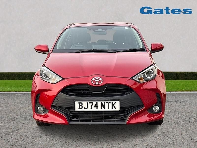 Used Toyota Yaris Hybrid 2024 Red Hatchback