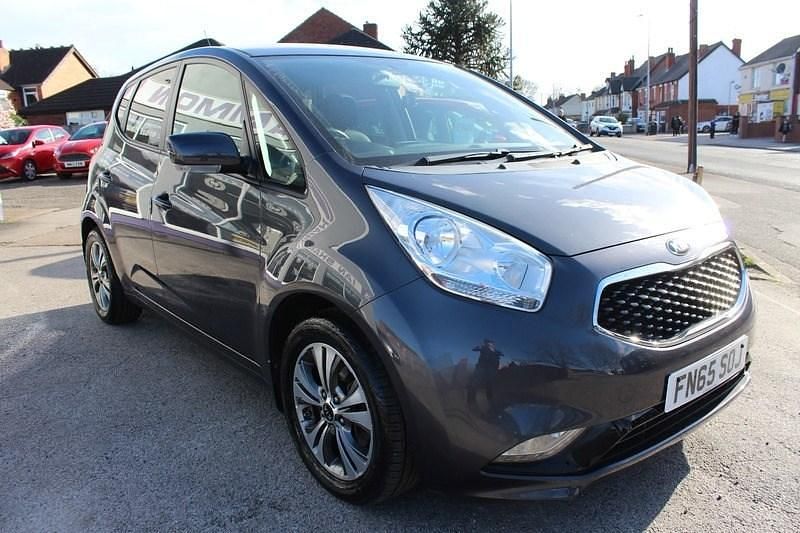 Used Kia Venga 123 HP (90 kW) 2015 Silver Hatchback