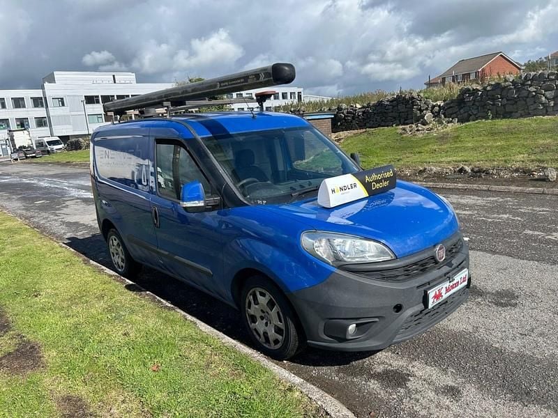 Blue Used 2015 Fiat Doblò MPV | £1,995 (Expensive) - Image 1/4
