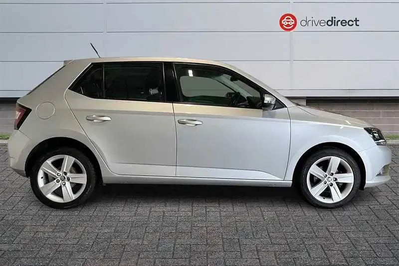 Used Skoda Fabia SE L 75 HP (55 kW) 2018 Silver Hatchback