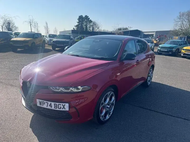 Used Alfa Romeo Tonale 160 HP (117 kW) 2024 Red/black SUV