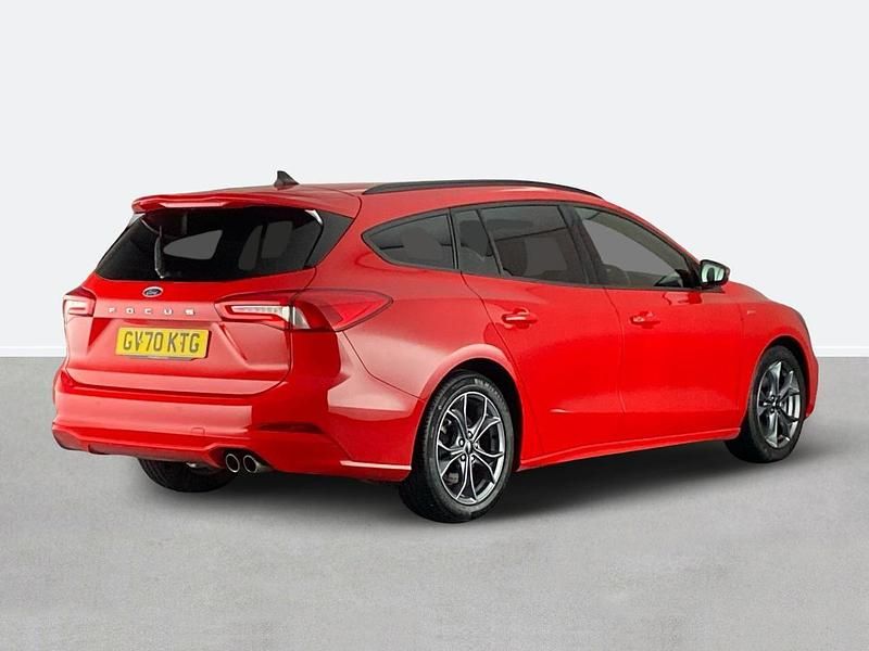 Used Ford Focus ST-Line 125 HP (91 kW) 2020 Red Estate