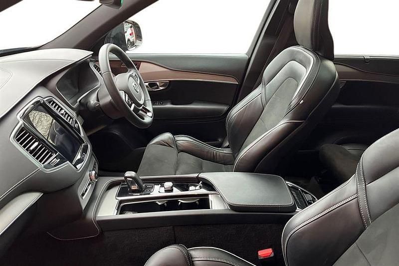 Used Volvo XC90 R-Design 250 HP (183 kW) 2022 Pebble grey SUV