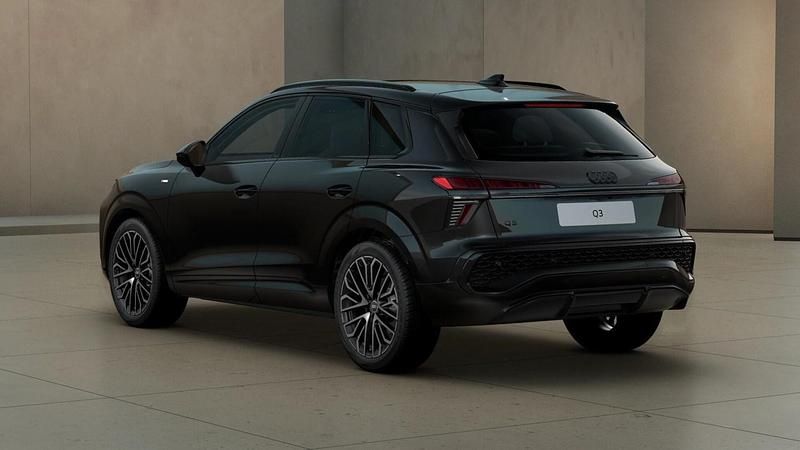 New Audi Q3 Comfort 2026 Black SUV