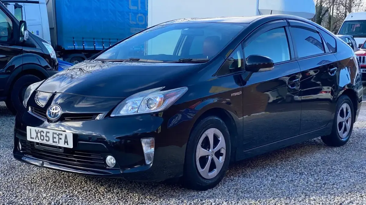 Used Toyota Prius 136 HP (100 kW) 2022 Black Hatchback