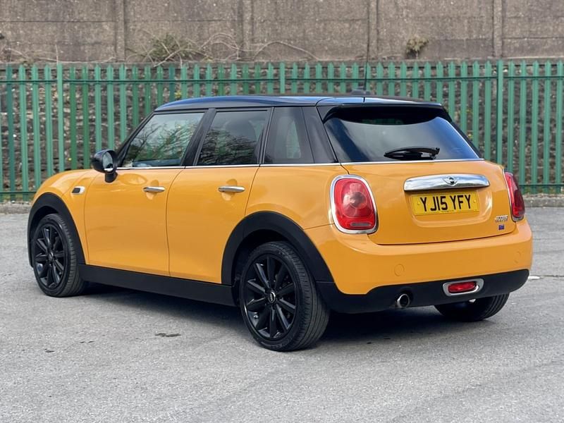 Używany Mini Cooper Hatch 2015 Pomarańczowy Hatchback