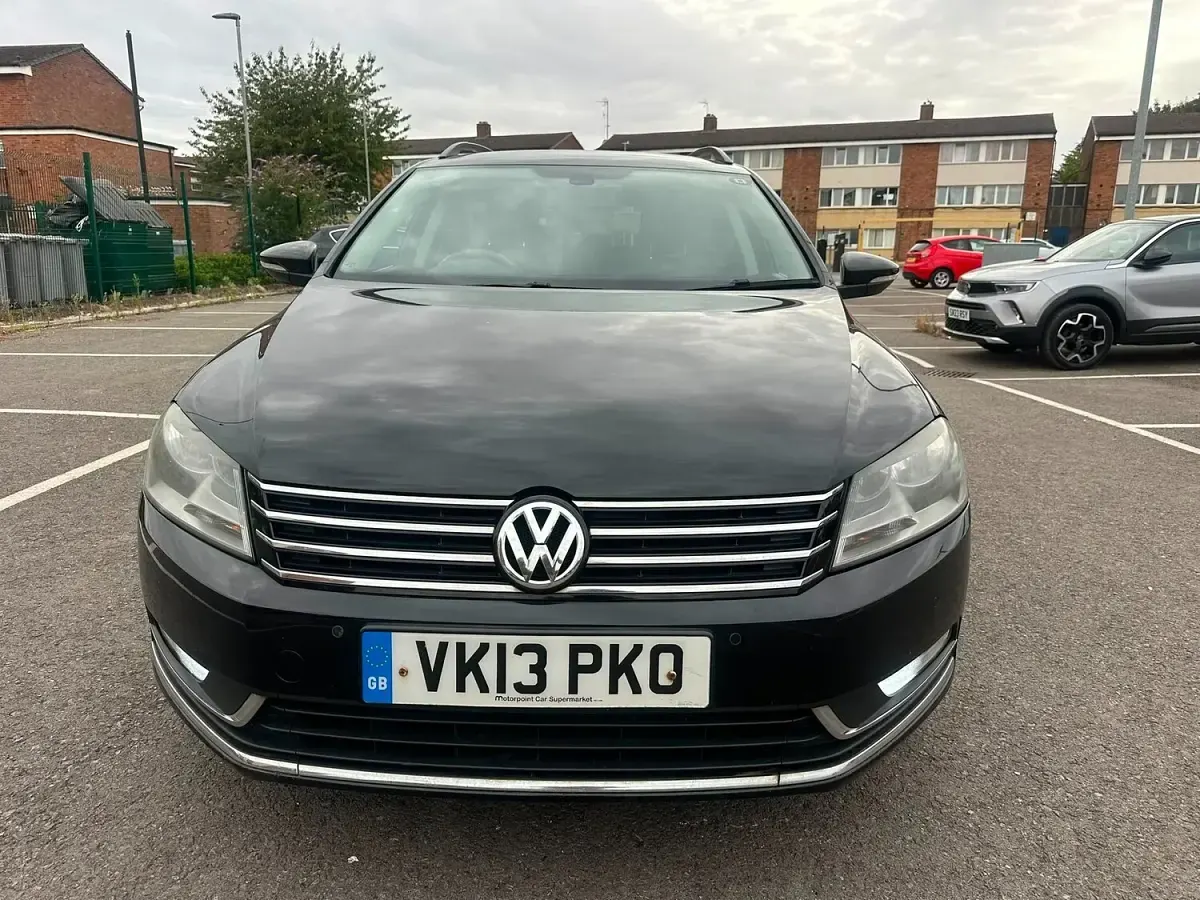 Used VW Passat Highline 140 HP (102 kW) 2013 Black Estate