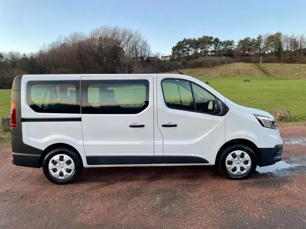 Gebraucht Renault Trafic Business 2024 Weiß Van / Kleinbus