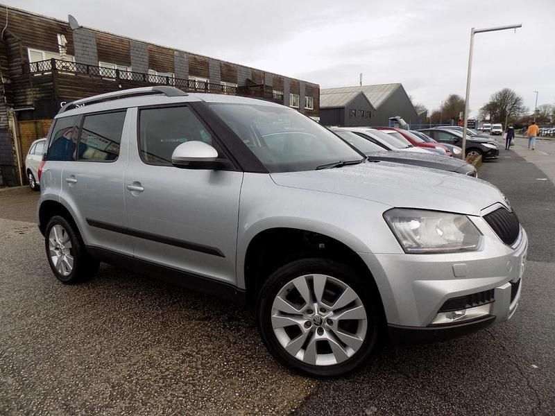 Silver Used 2017 Skoda Yeti Drive SUV | £7,999 (A bit pricey) - Image 1/4