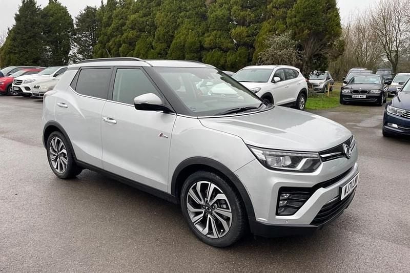 Used Ssangyong (KGM) Tivoli 163 HP (119 kW) 2021 Silver SUV
