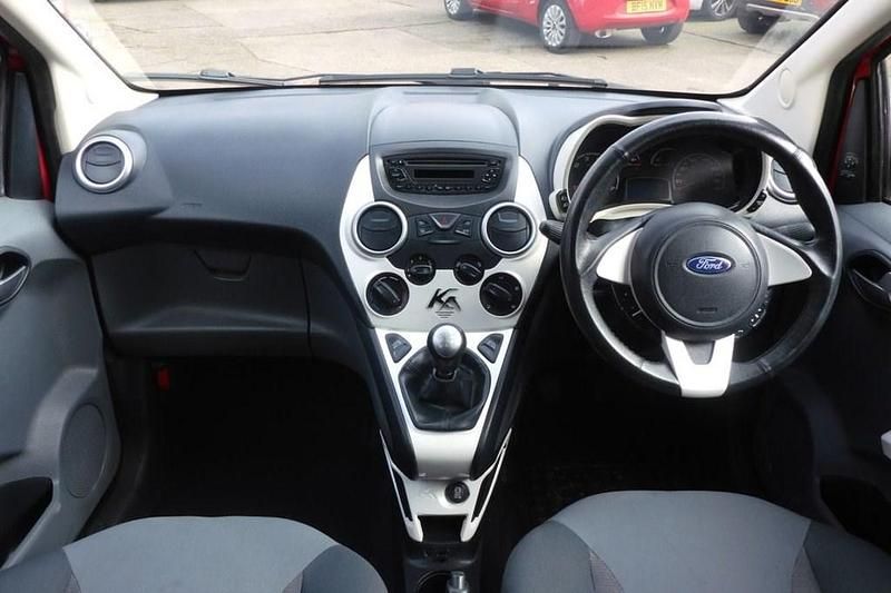 Used Ford Ka Zetec 69 HP (50 kW) 2013 Red Hatchback