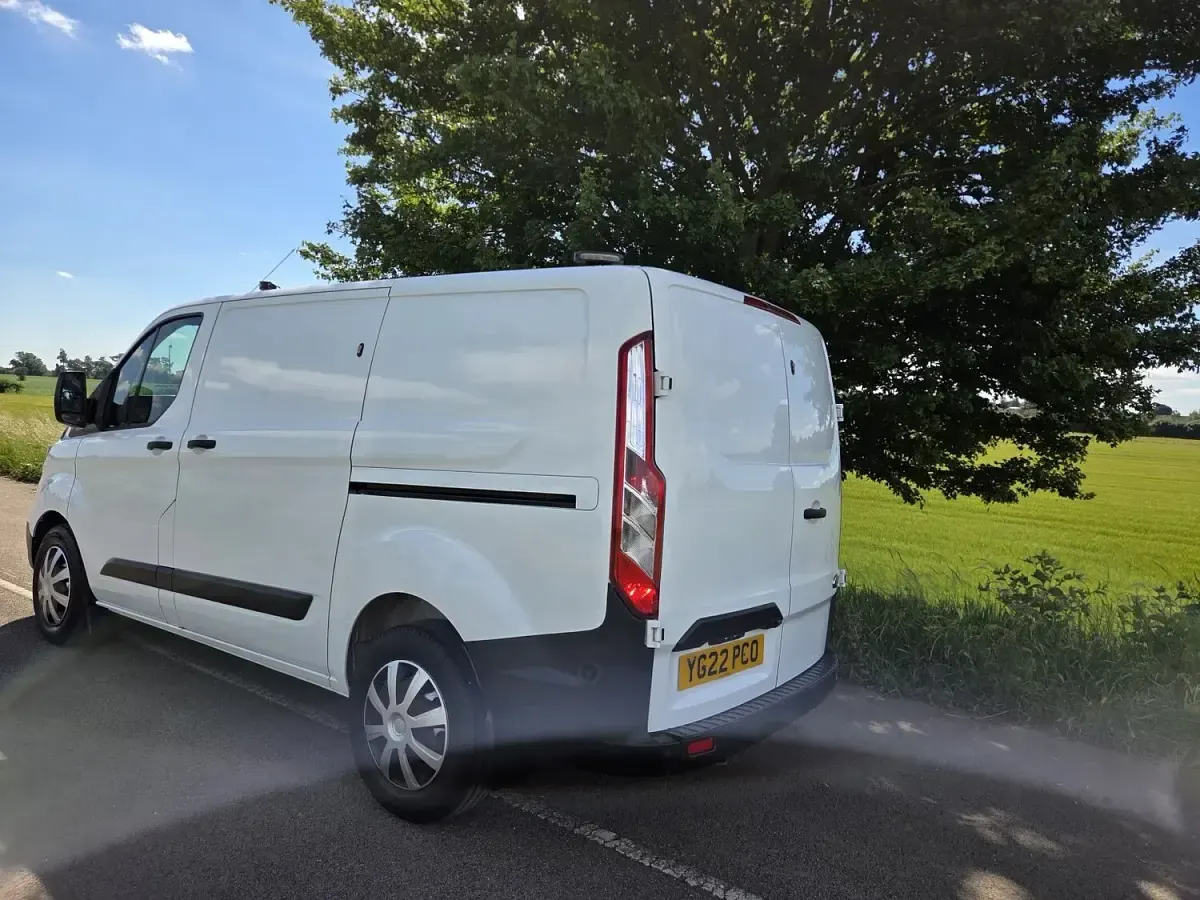 Used Ford Transit Custom 105 HP (77 kW) 2022 White Van