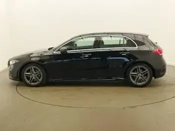 Begagnad Mercedes A180 Executive 116 HK (85 kW) 2018 Svart Halvkombi