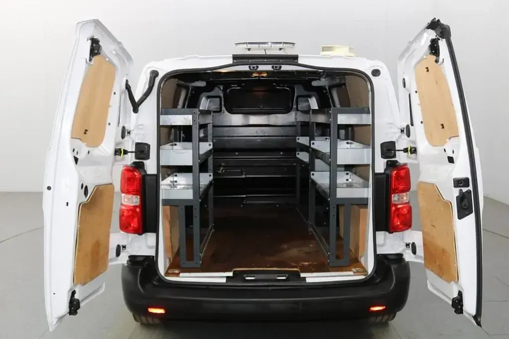 Gebraucht Peugeot Expert Premium 100 PS (73 kW) 2022 Weiß Van